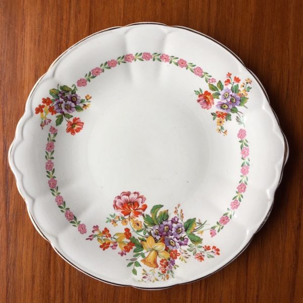 tams-spring-flowers-serving-plate