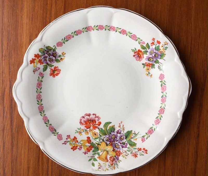 tams-spring-flowers-serving-plate